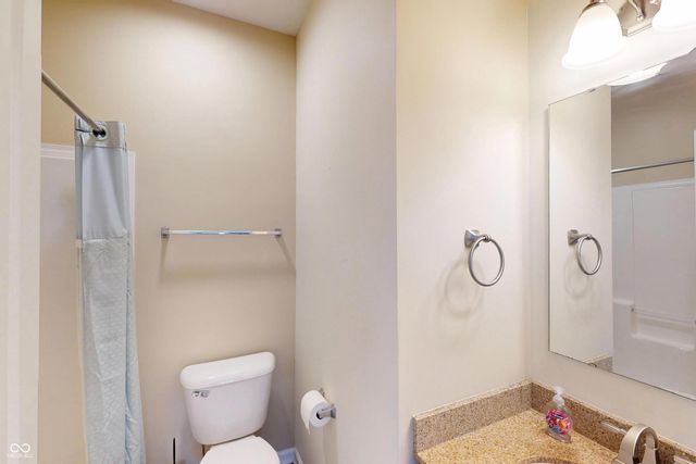 2689 Falcon Drive, Greenwood, IN 46143