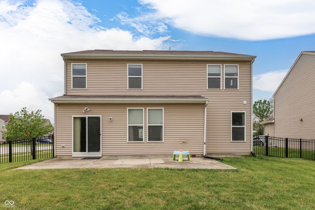 2689 Falcon Drive, Greenwood, IN 46143