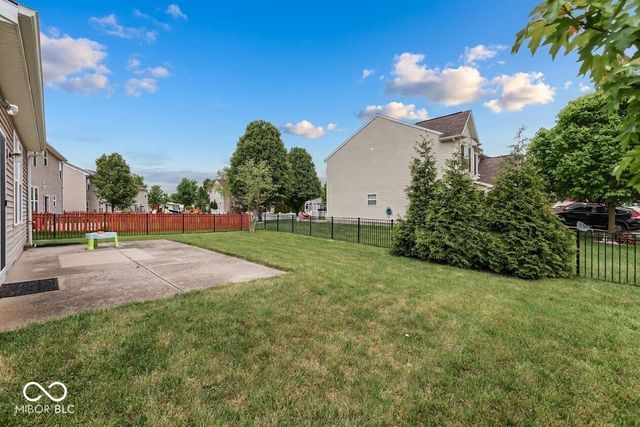 2689 Falcon Drive, Greenwood, IN 46143