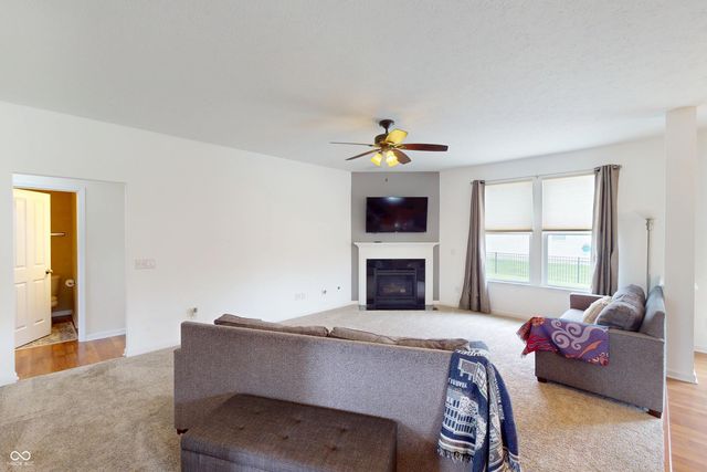 2689 Falcon Drive, Greenwood, IN 46143