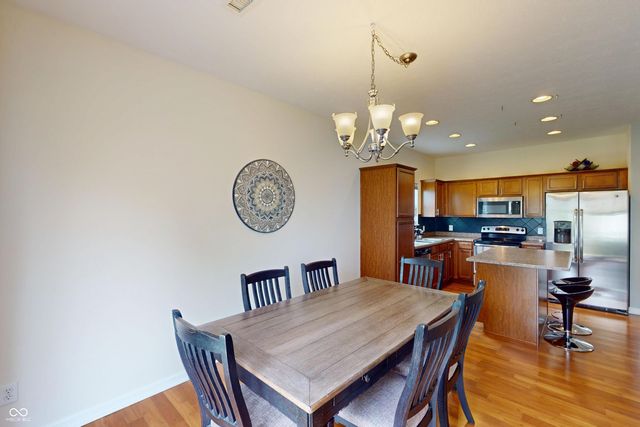 2689 Falcon Drive, Greenwood, IN 46143