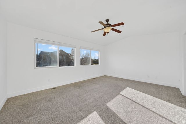 213 E TAMARAK CIR, Lehi, UT 84043