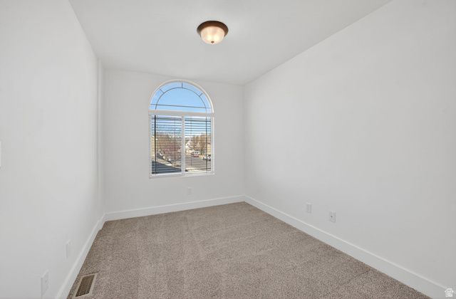 213 E TAMARAK CIR, Lehi, UT 84043