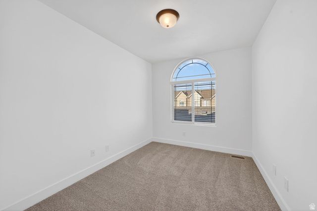 213 E TAMARAK CIR, Lehi, UT 84043