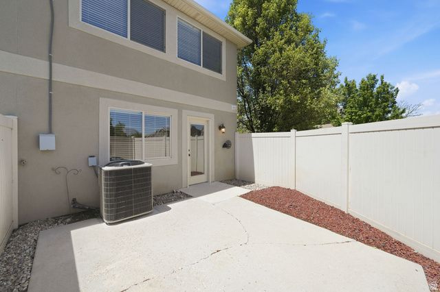 213 S TAMARAK CIR, Lehi, UT 84043