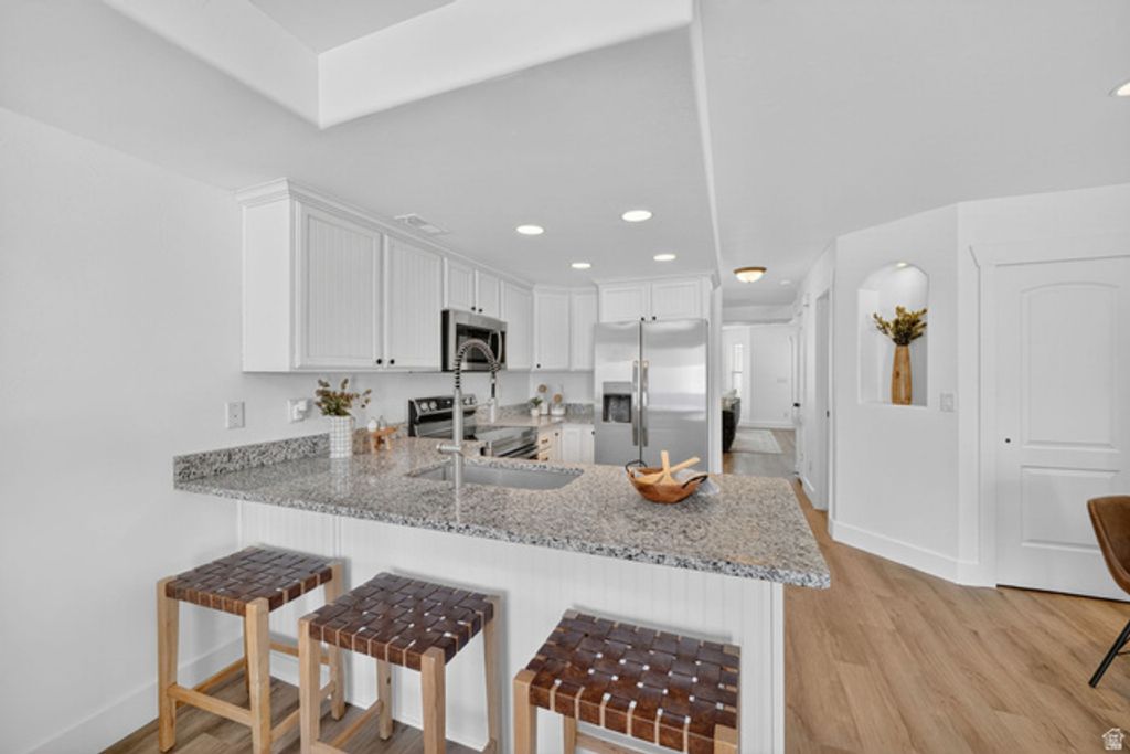 Image 4 of property listing at 213 S TAMARAK CIR, Lehi, UT 84043