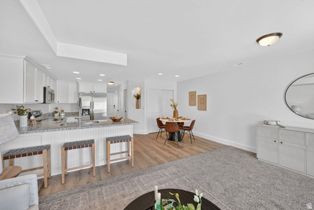 Image 5 of property listing at 213 S TAMARAK CIR, Lehi, UT 84043