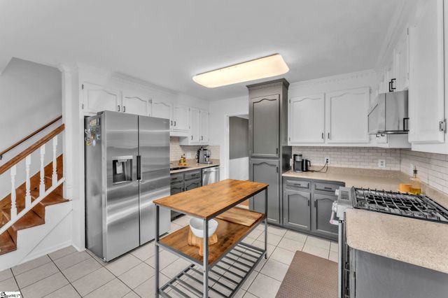 304 Wagoncreek Drive, Simpsonville, SC 29681