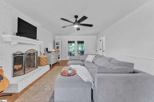 304 Wagoncreek Drive, Simpsonville, SC 29681