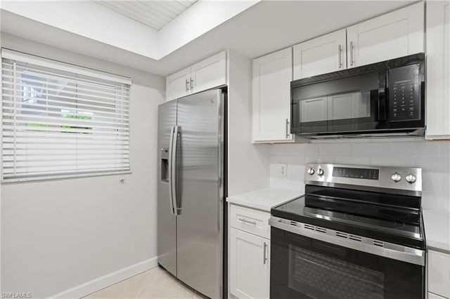 3150 Binnacle DR 106, Naples, FL 34103
