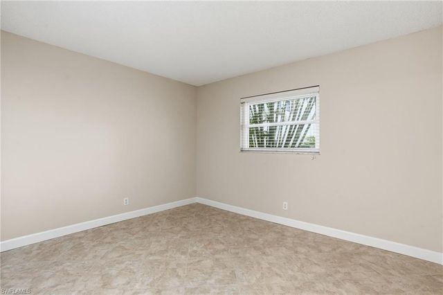 3150 Binnacle DR 106, Naples, FL 34103