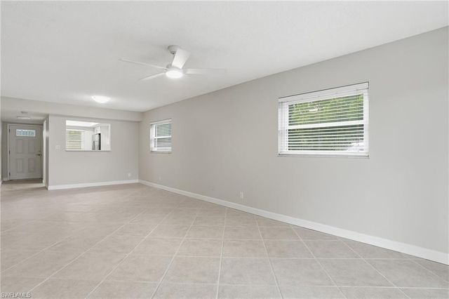 3150 Binnacle DR 106, Naples, FL 34103