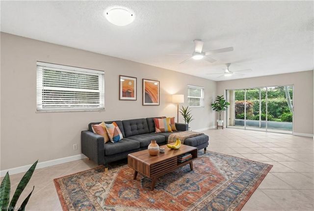 3150 Binnacle DR 106, Naples, FL 34103