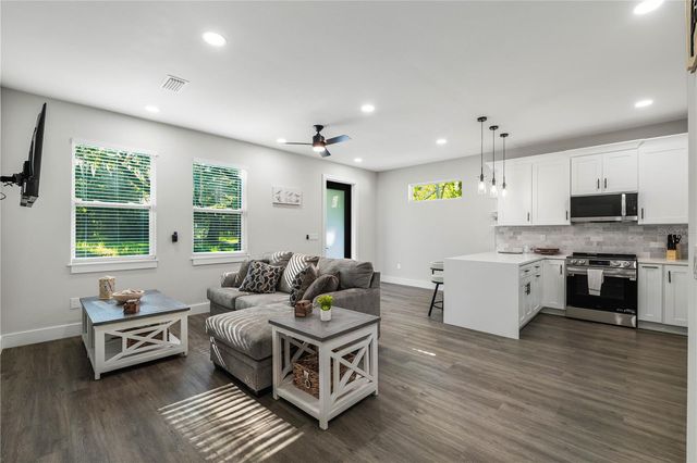 192-194 S LEMON AVENUE, Brooksville, FL 34601