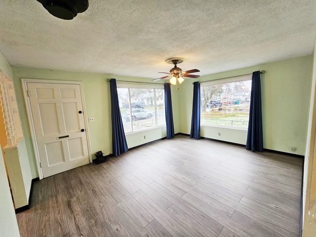 1024 E Queen Ave, Spokane, WA 99207