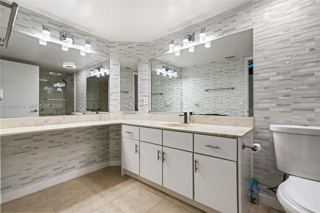 9568 Boca Gardens Pkwy B, Boca Raton, FL 33496