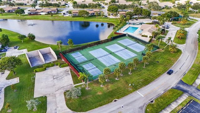 9568 Boca Gardens Pkwy B, Boca Raton, FL 33496