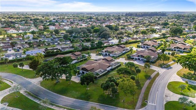 9568 Boca Gardens Pkwy B, Boca Raton, FL 33496