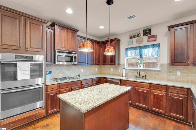 218 Lovelace Court, Simpsonville, SC 29681