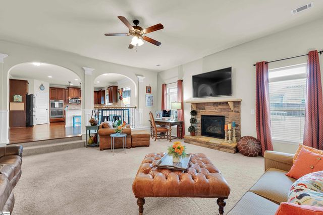 218 Lovelace Court, Simpsonville, SC 29681