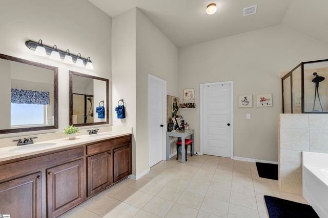 218 Lovelace Court, Simpsonville, SC 29681