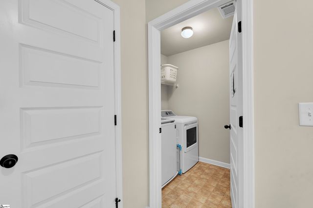 218 Lovelace Court, Simpsonville, SC 29681