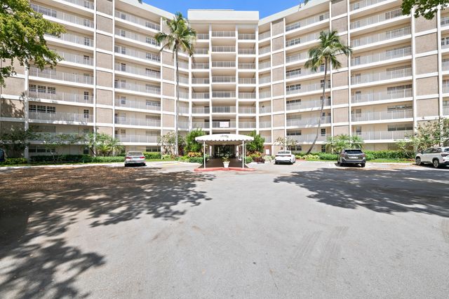 3051 N Course Drive 211, Pompano Beach, FL 33069