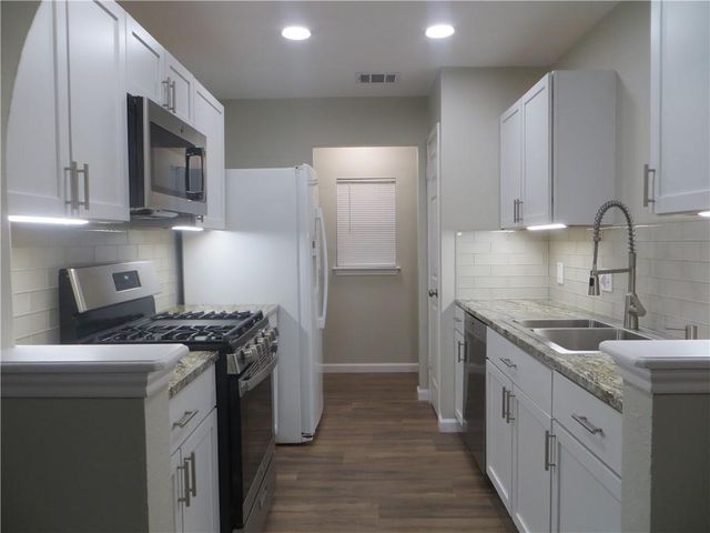 11921 Tobler TRL, Austin, TX 78753