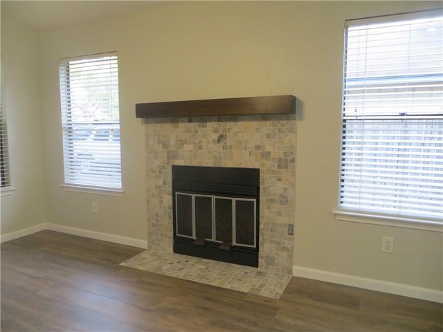 11921 Tobler TRL, Austin, TX 78753