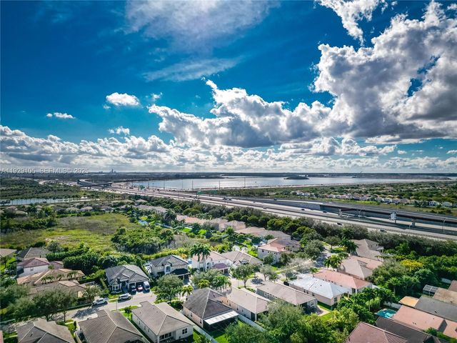 15241 SW 51st St, Miramar, FL 33027