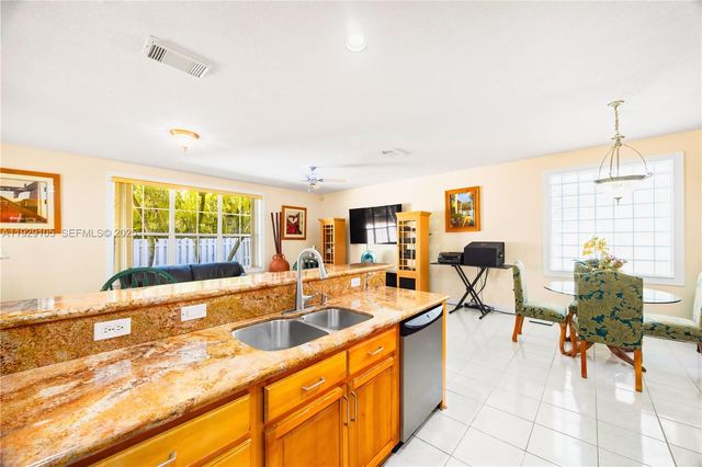 15241 SW 51st St, Miramar, FL 33027