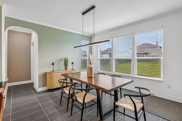 305 Kat Garnet DR, Kyle, TX 78640