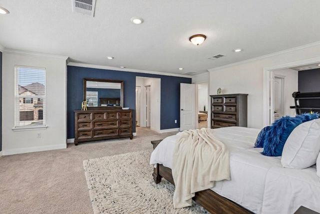 305 Kat Garnet DR, Kyle, TX 78640