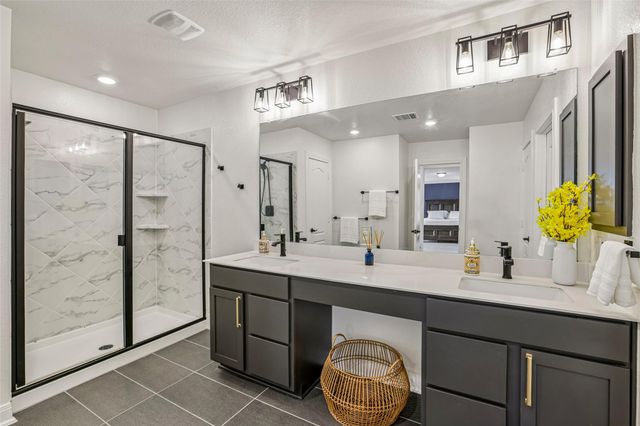 305 Kat Garnet DR, Kyle, TX 78640