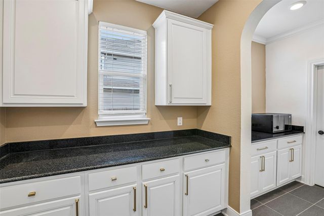 305 Kat Garnet DR, Kyle, TX 78640