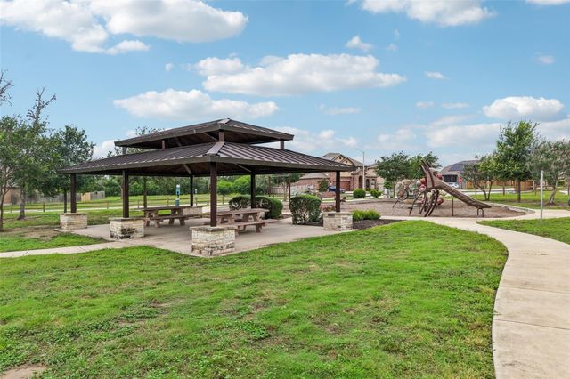 305 Kat Garnet DR, Kyle, TX 78640