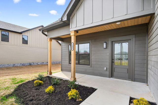 193 Cripps Ln, Smithville, TN 37166