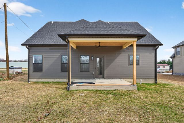 193 Cripps Ln, Smithville, TN 37166