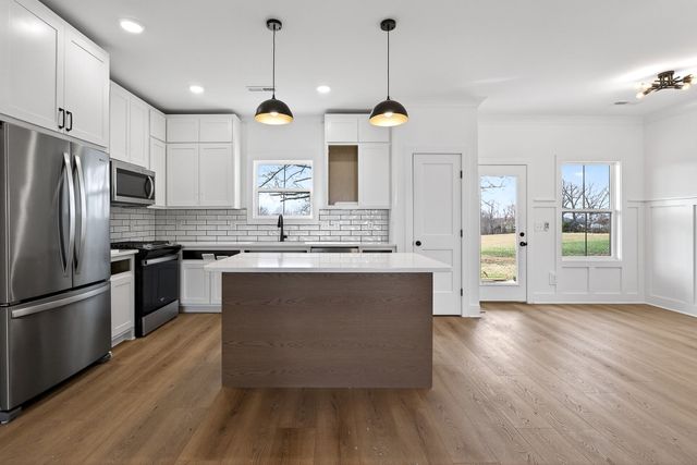 193 Cripps Ln, Smithville, TN 37166