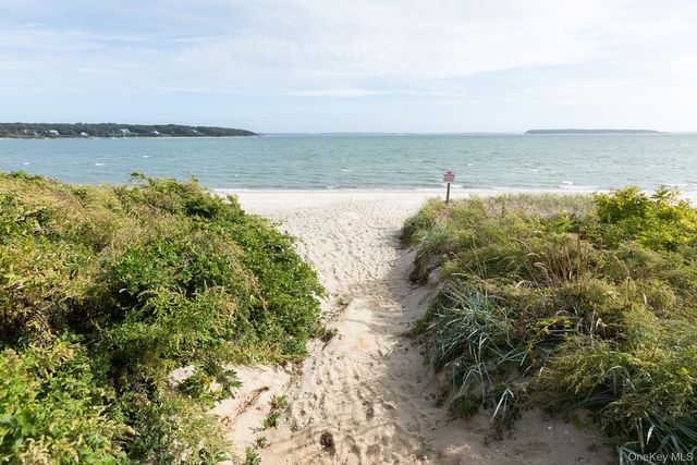 480 Eastwood Drive, Cutchogue, NY 11935