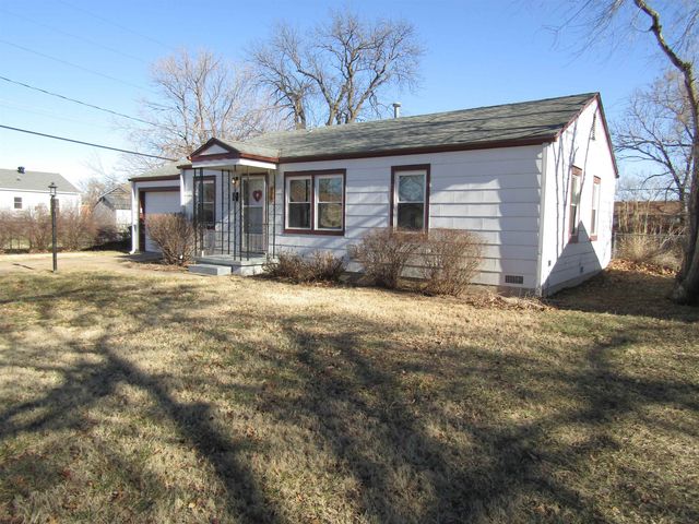 929 Lewis Ave, Salina, KS 67401