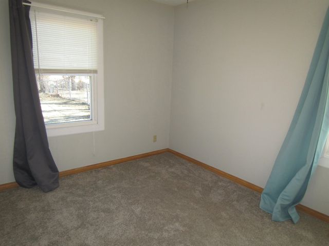 929 Lewis Ave, Salina, KS 67401