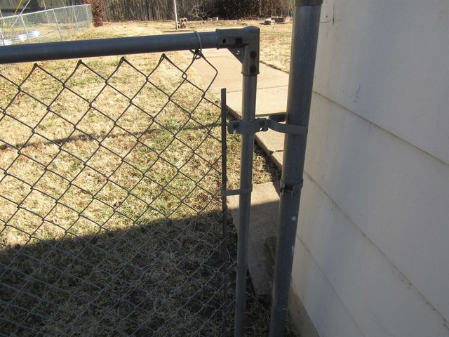 929 Lewis Ave, Salina, KS 67401