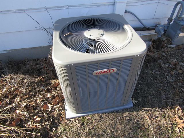 929 Lewis Ave, Salina, KS 67401