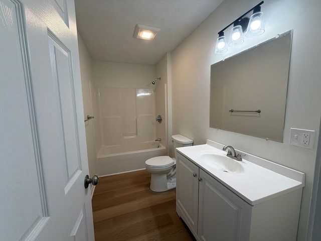 24 Friendship St, Billerica, MA 01821