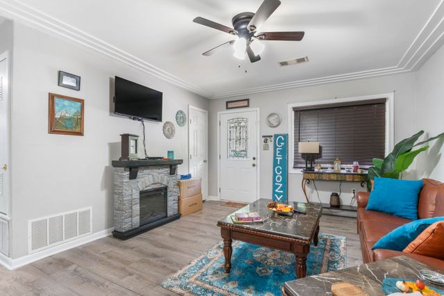1200 Chris Drive, Benton, AR 72015