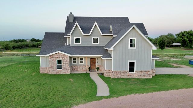 7152 Club Creek Lane, San Angelo, TX 76904