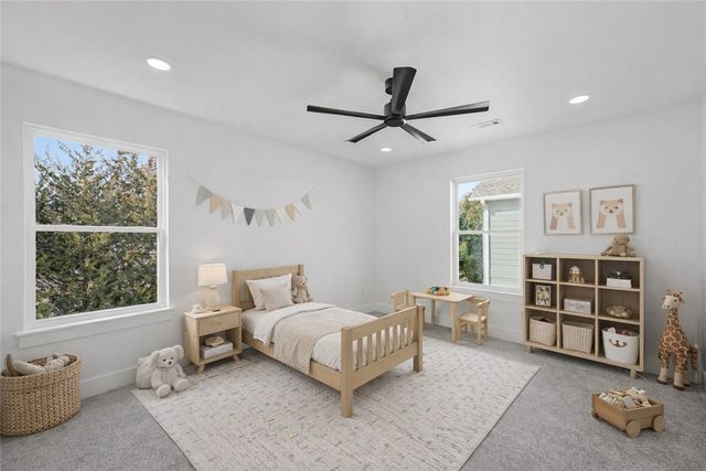 817 S Jagger Lane, Fayetteville, AR 72701