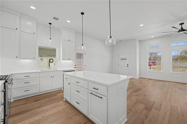 817 S Jagger Lane, Fayetteville, AR 72701