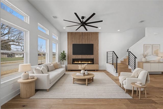 817 S Jagger Lane, Fayetteville, AR 72701